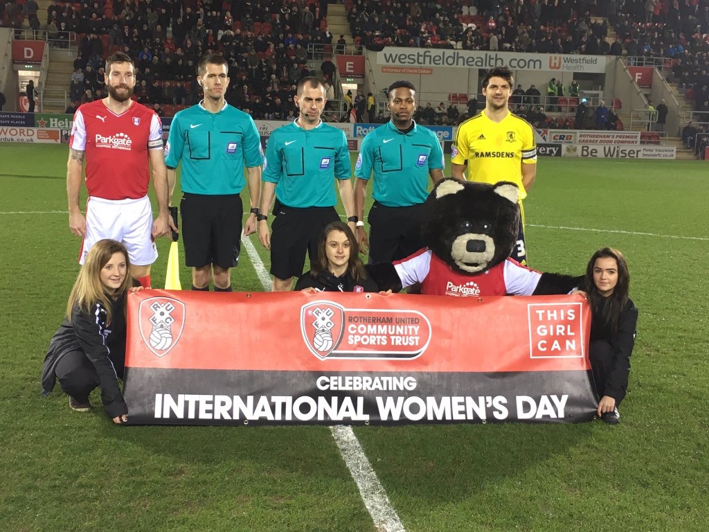 Resultado de imagen de international women's day football